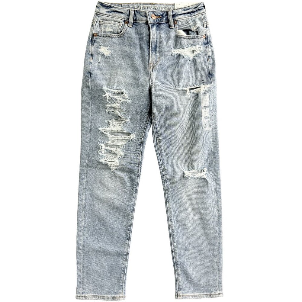 NWT American Eagle Y2K Thrashed Grunge Mom Jeans 0 Short Light Wash